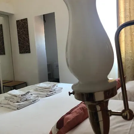 לינה וארוחת בוקר Dimor'a