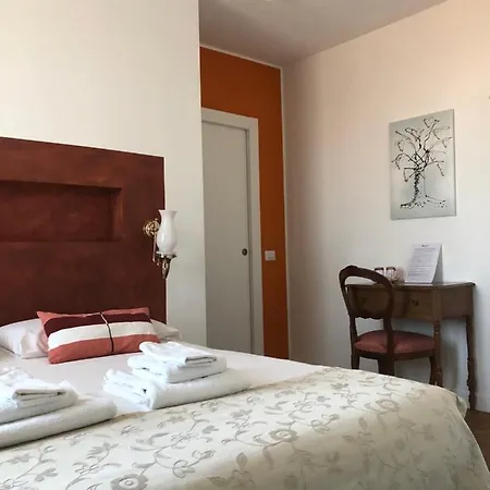 לינה וארוחת בוקר Dimor'a 4*