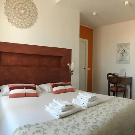 Dimor'a לינה וארוחת בוקר 4*