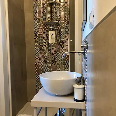 לינה וארוחת בוקר Dimor'a 4*