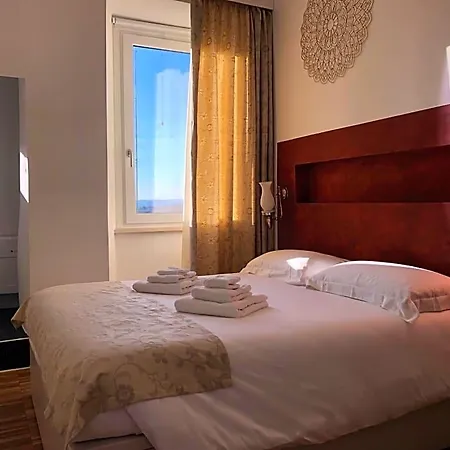 Dimor'a Bed & Breakfast